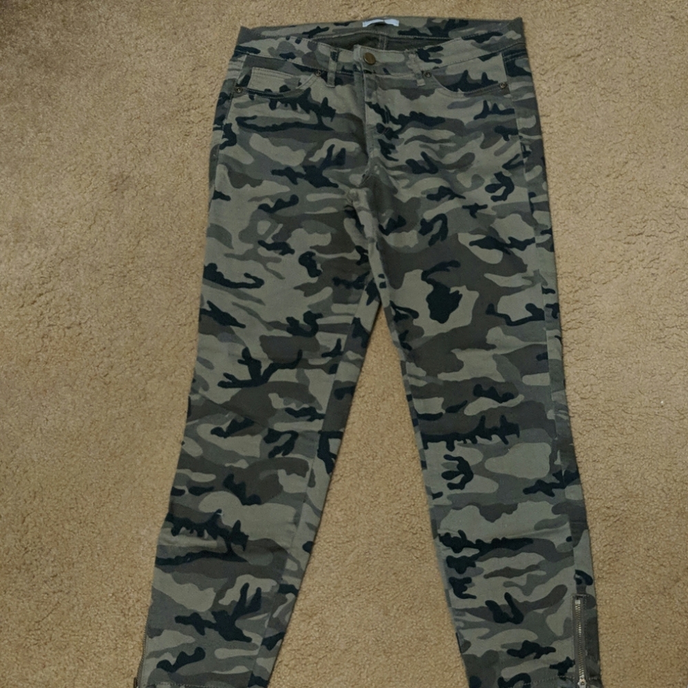 Camo pants